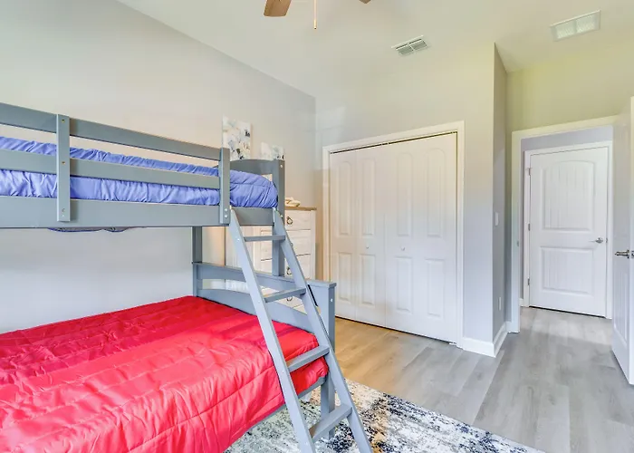 Apartment 1 Mi To Florida State Capitol: Escape
